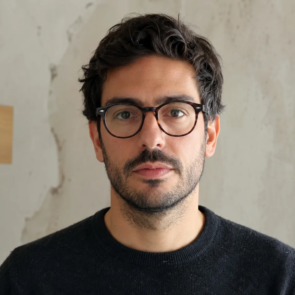 Foto del autor Carlos Méndez